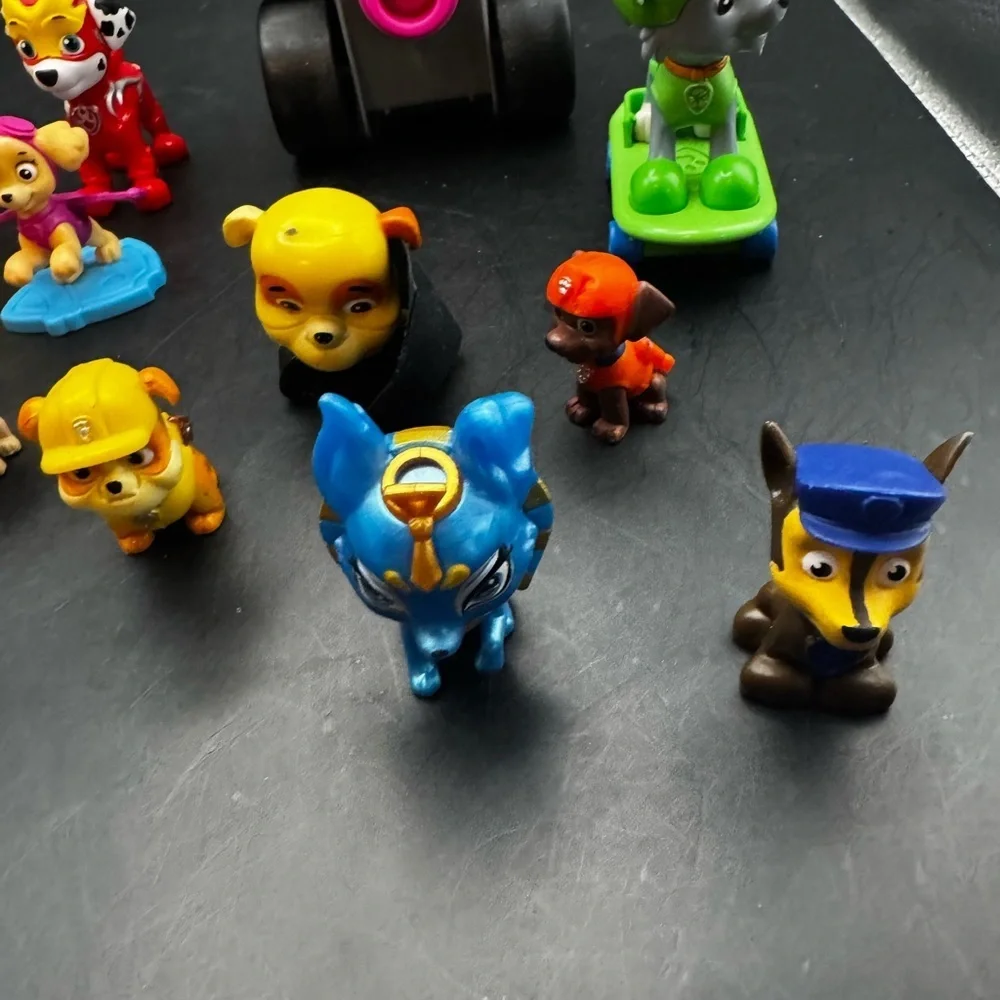 Paw Patrol Lot Of Sixteen Figures And Vehicles; Marshall, Skye, Rubble, Rocky - Picture 3 of 11
